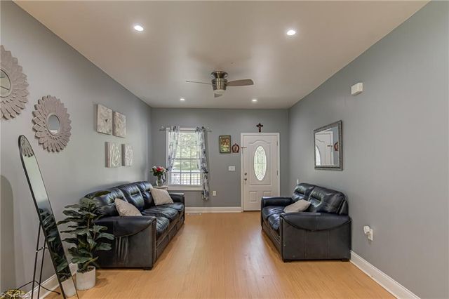 5035 Scenic Drive, Winston-salem, NC 27105