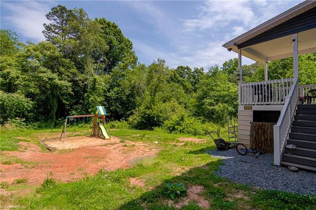 5035 Scenic Drive, Winston-salem, NC 27105