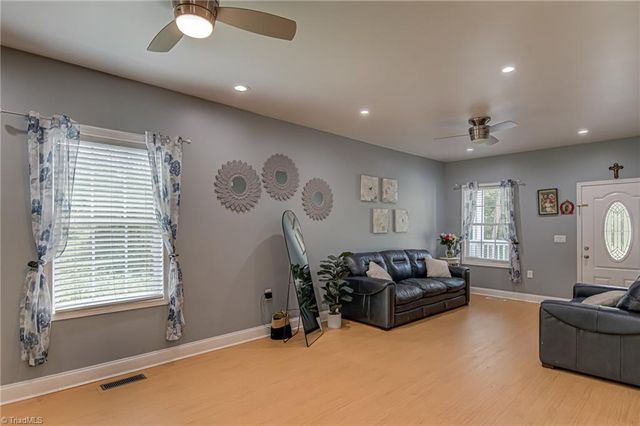 5035 Scenic Drive, Winston-salem, NC 27105