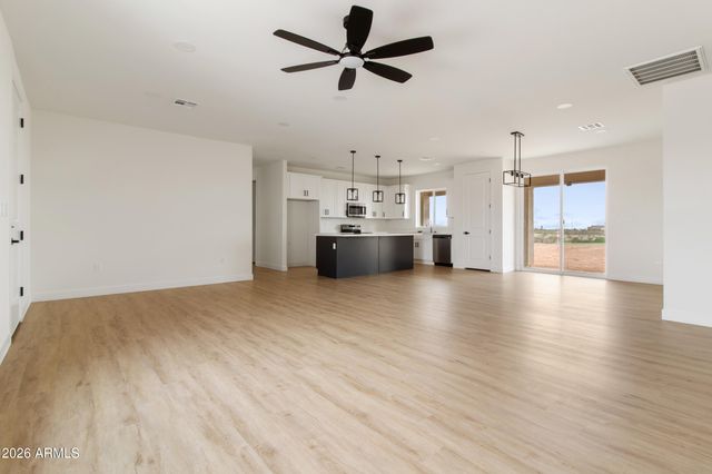 37313 W Georgia Avenue, Tonopah, AZ 85354