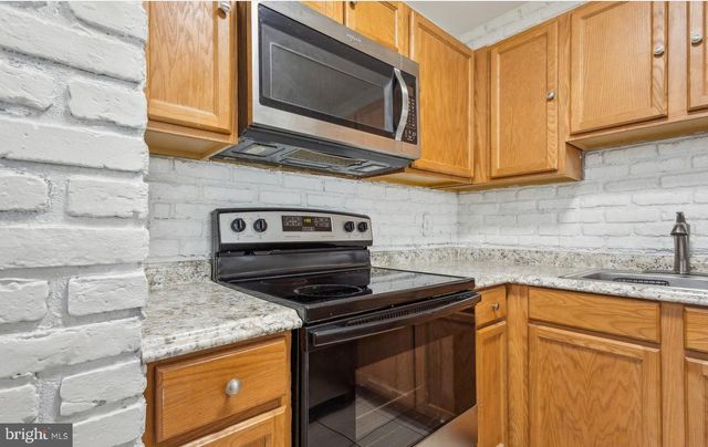 9490 MOOREGATE CT, Lorton, VA 22079