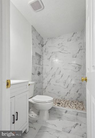 9490 MOOREGATE CT, Lorton, VA 22079