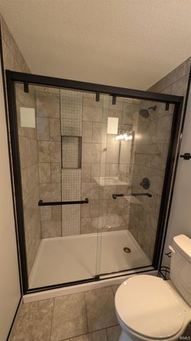 20005 Bryson Lane, Woodburn, IN 46797