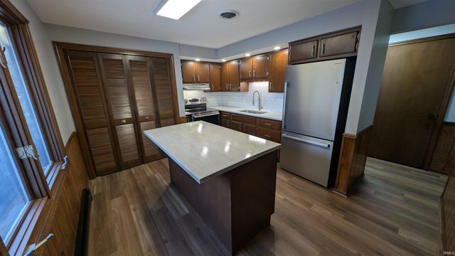 20005 Bryson Lane, Woodburn, IN 46797