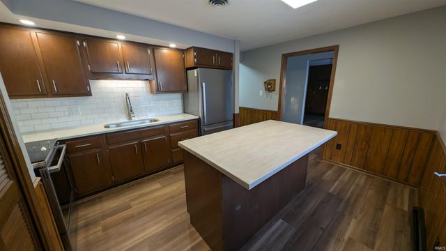 20005 Bryson Lane, Woodburn, IN 46797