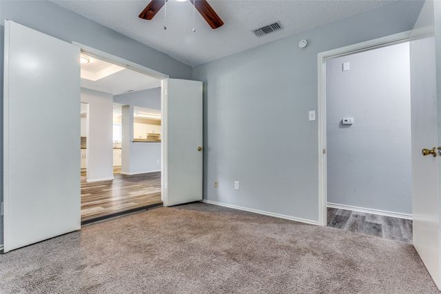 209 W Schreiber Street, Garland, TX 75040