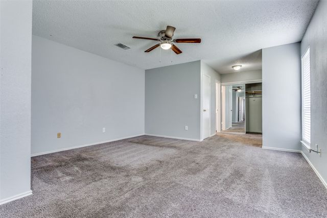 209 W Schreiber Street, Garland, TX 75040