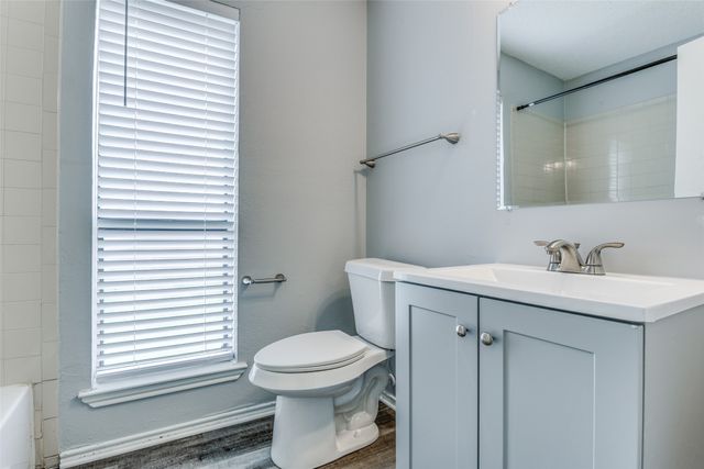 209 W Schreiber Street, Garland, TX 75040