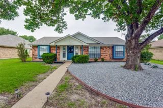 209 W Schreiber Street, Garland, TX 75040