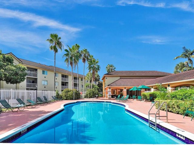 440 S Park Rd 4-303, Hollywood, FL 33021