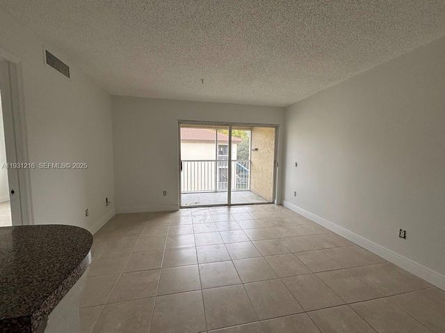 440 S Park Rd 4-303, Hollywood, FL 33021