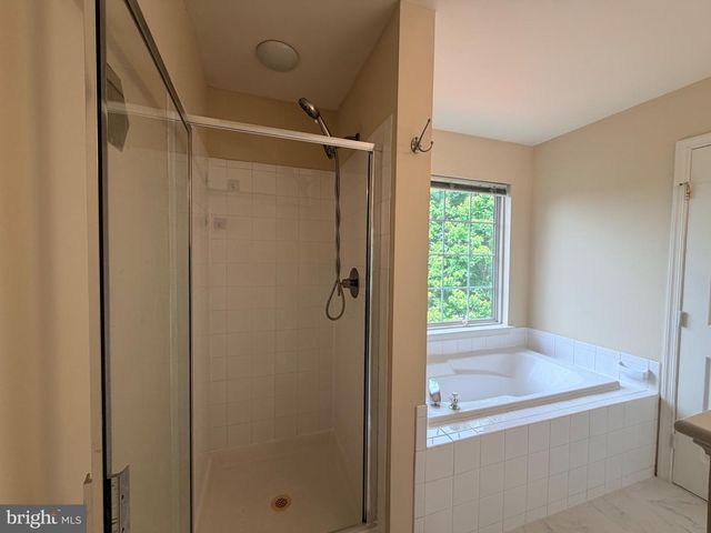 21781 TOTTENHAM HALE CT, Sterling, VA 20166