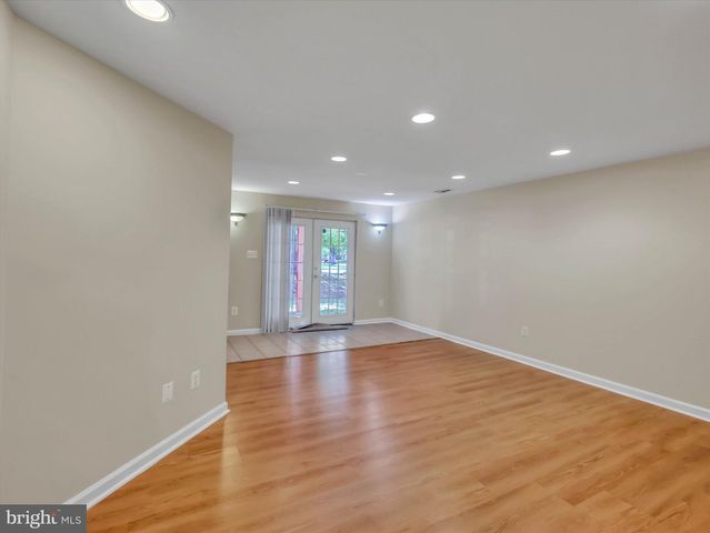 21781 TOTTENHAM HALE CT, Sterling, VA 20166