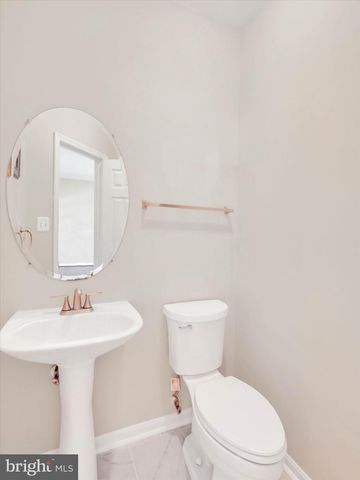 21781 TOTTENHAM HALE CT, Sterling, VA 20166