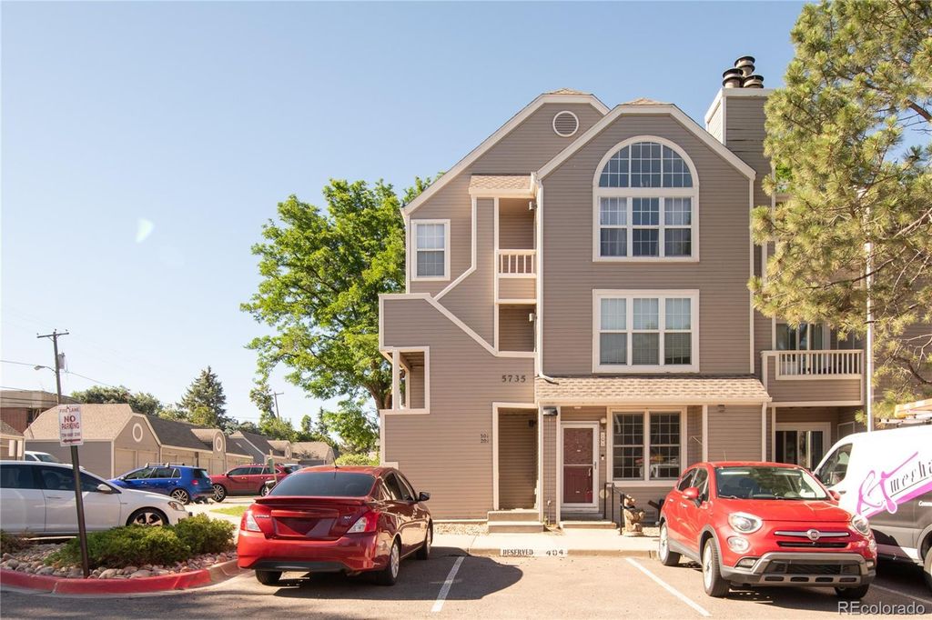 5735 W Atlantic Place 101, Lakewood, CO 80227