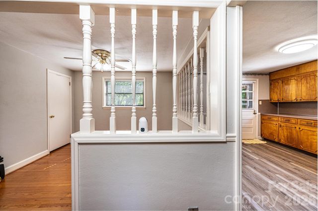 2649 Westview Acres Street, Hickory, NC 28601