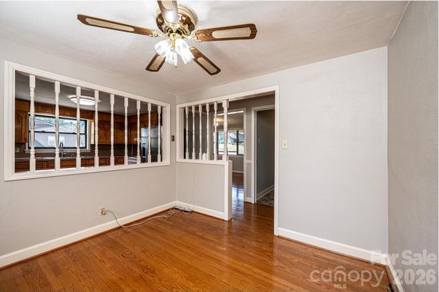 2649 Westview Acres Street, Hickory, NC 28601