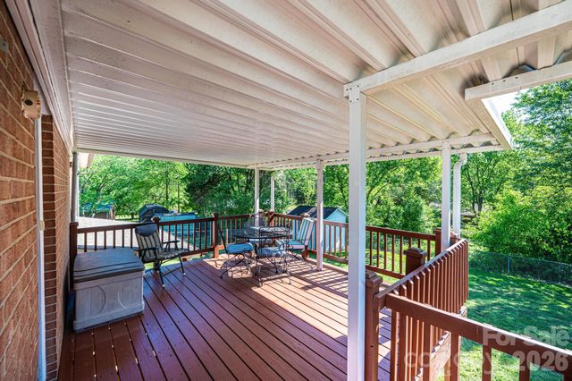 2649 Westview Acres Street, Hickory, NC 28601