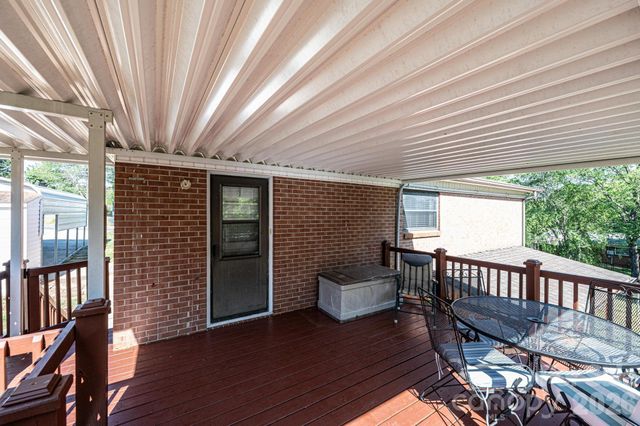 2649 Westview Acres Street, Hickory, NC 28601