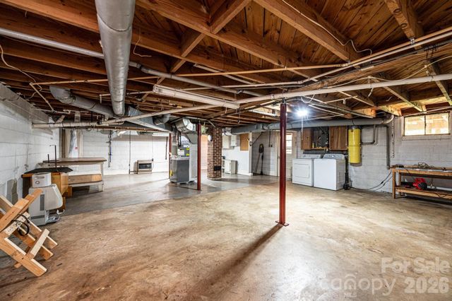 2649 Westview Acres Street, Hickory, NC 28601