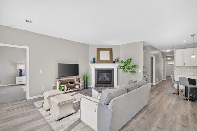 13650 Crownline Drive NE, Prior Lake, MN 55372