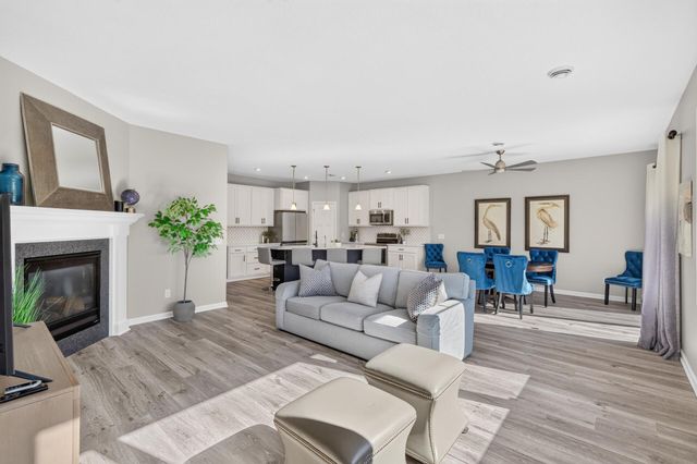 13650 Crownline Drive NE, Prior Lake, MN 55372