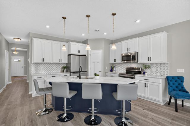13650 Crownline Drive NE, Prior Lake, MN 55372