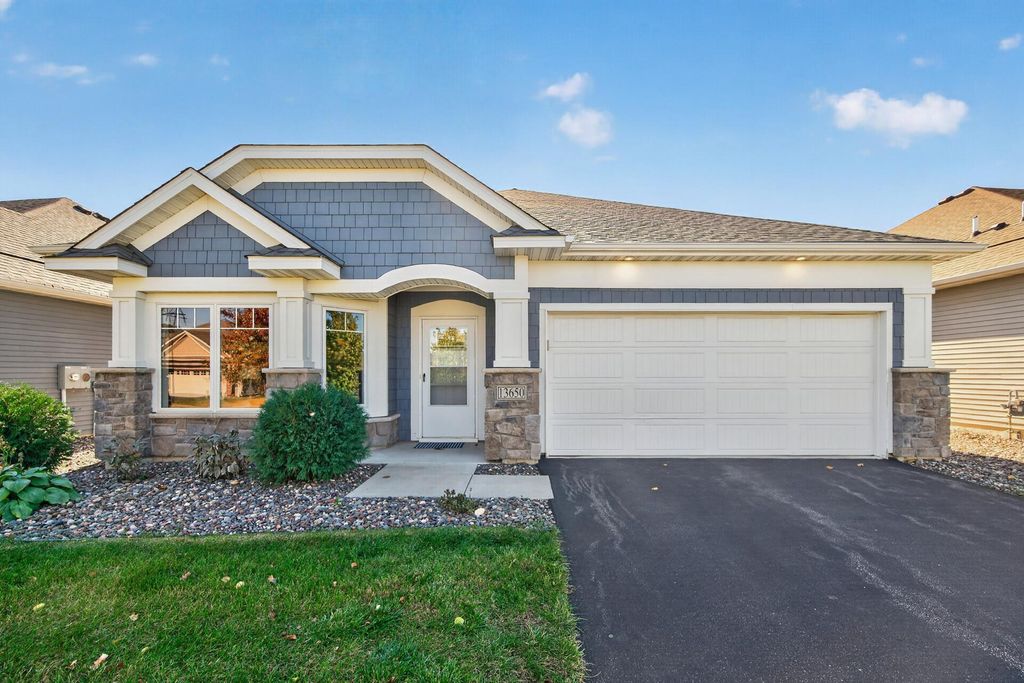 13650 Crownline Drive NE, Prior Lake, MN 55372