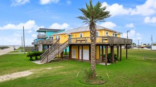 125 Bay Avenue, Surfside Beach, TX 77541