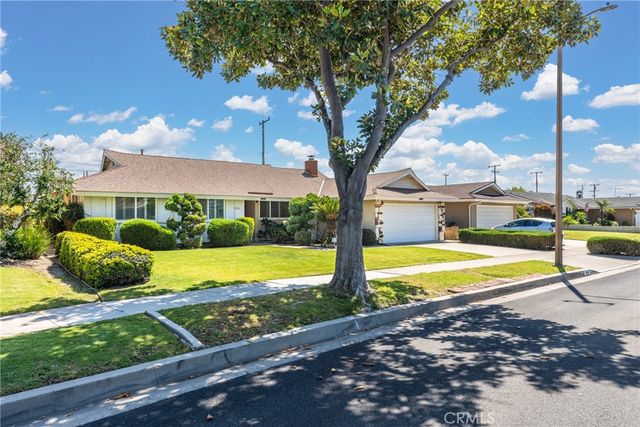 2816 E. Coolidge Ave., Orange, CA 92867