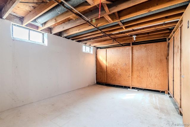 474 Fox Hills Drive 2, Bloomfield Hills, MI 48304