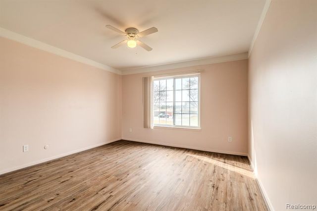 474 Fox Hills Drive 2, Bloomfield Hills, MI 48304