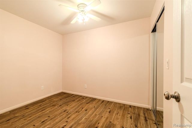 474 Fox Hills Drive 2, Bloomfield Hills, MI 48304