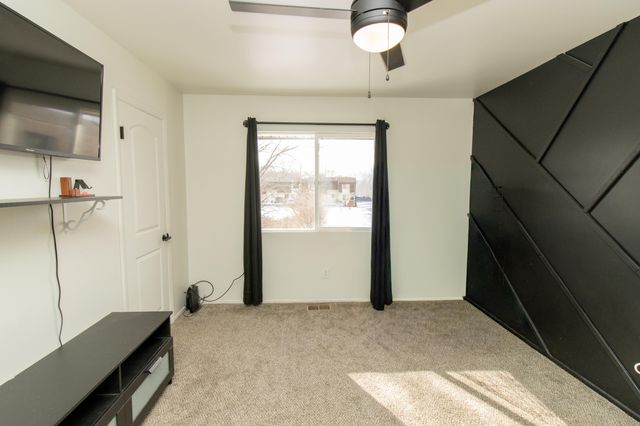 455 E 60th Place, Merrillville, IN 46410