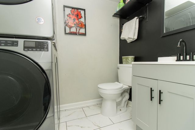 455 E 60th Place, Merrillville, IN 46410