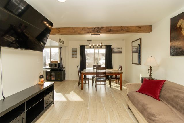 455 E 60th Place, Merrillville, IN 46410