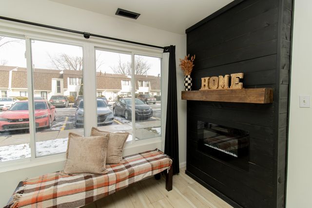 455 E 60th Place, Merrillville, IN 46410