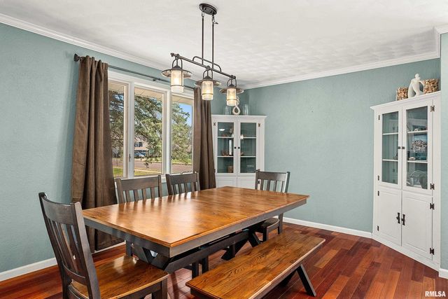 6602 N CHATEAU Place, Peoria, IL 61615