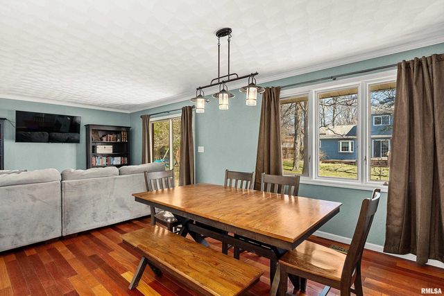 6602 N CHATEAU Place, Peoria, IL 61615