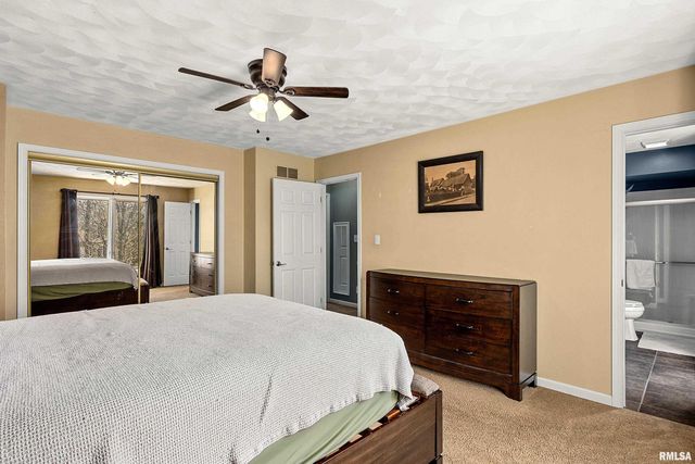 6602 N CHATEAU Place, Peoria, IL 61615