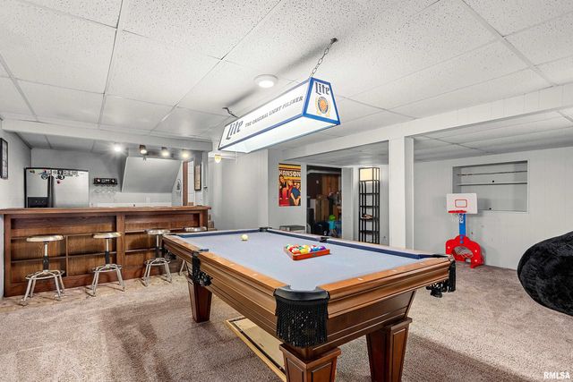 6602 N CHATEAU Place, Peoria, IL 61615