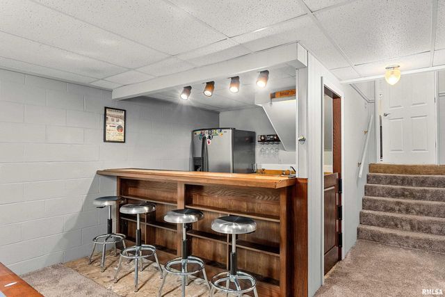 6602 N CHATEAU Place, Peoria, IL 61615