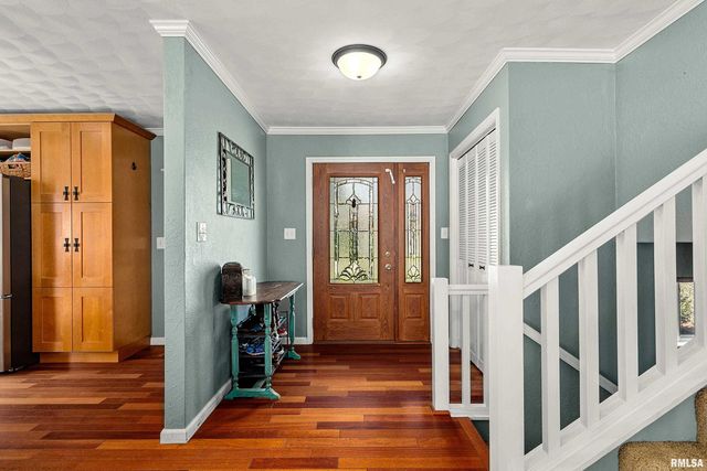 6602 N CHATEAU Place, Peoria, IL 61615