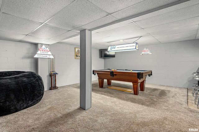 6602 N CHATEAU Place, Peoria, IL 61615