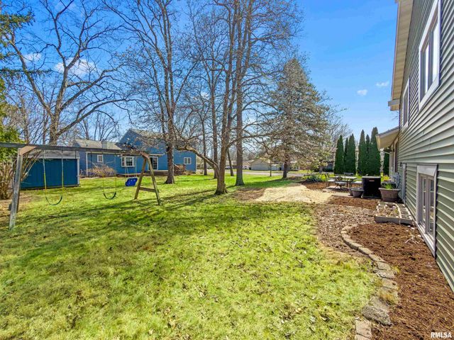 6602 N CHATEAU Place, Peoria, IL 61615