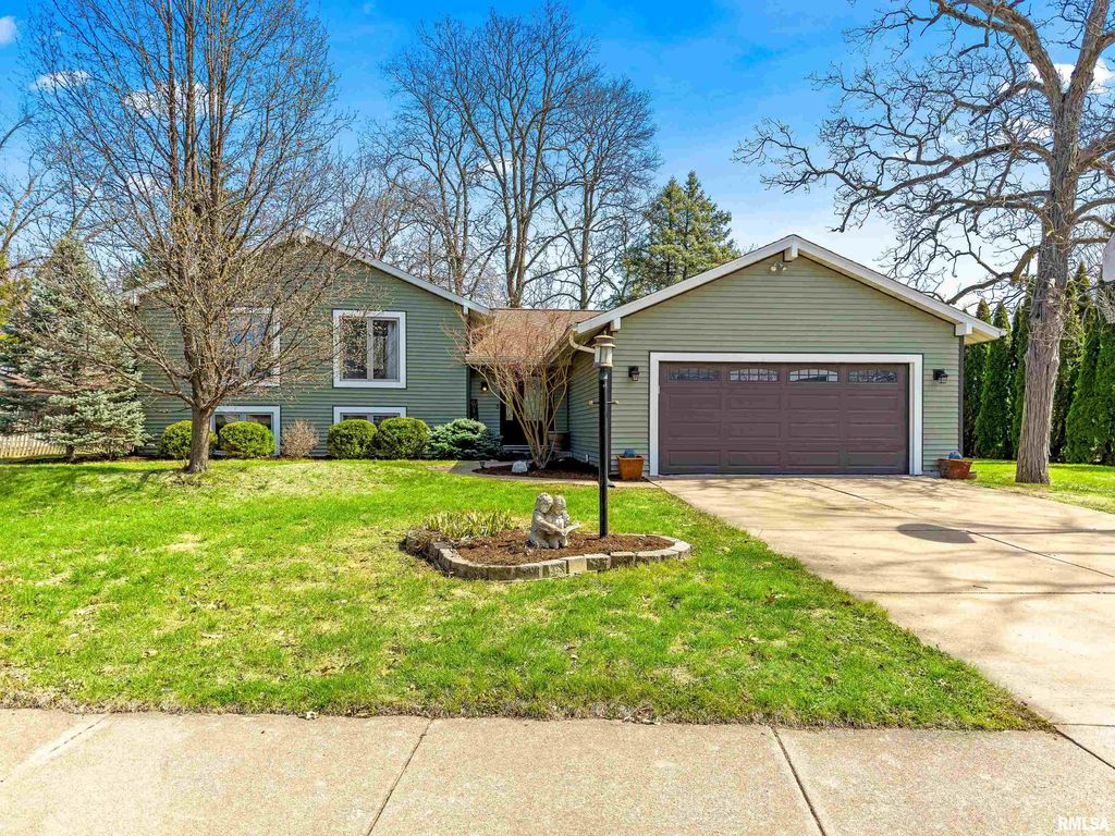 6602 N CHATEAU Place, Peoria, IL 61615