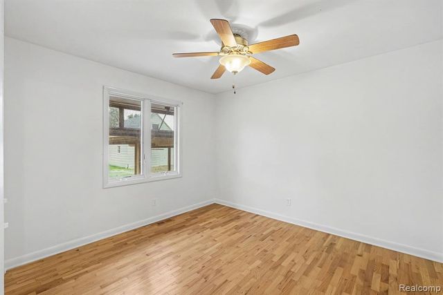5199 Lapeer Road, Burton, MI 48509