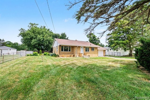 5199 Lapeer Road, Burton, MI 48509
