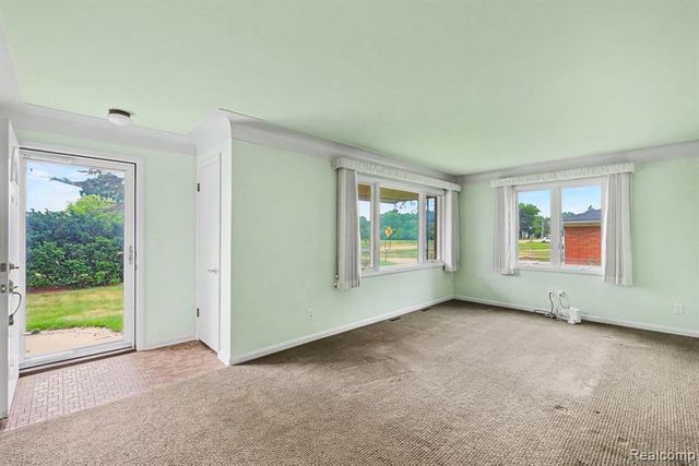 5199 Lapeer Road, Burton, MI 48509