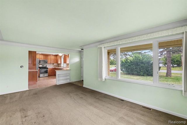 5199 Lapeer Road, Burton, MI 48509